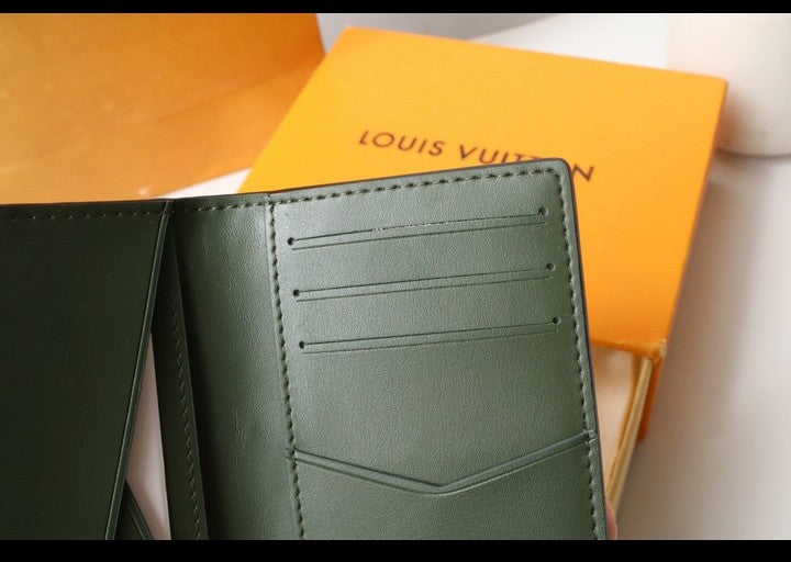 LV wallet 🤗